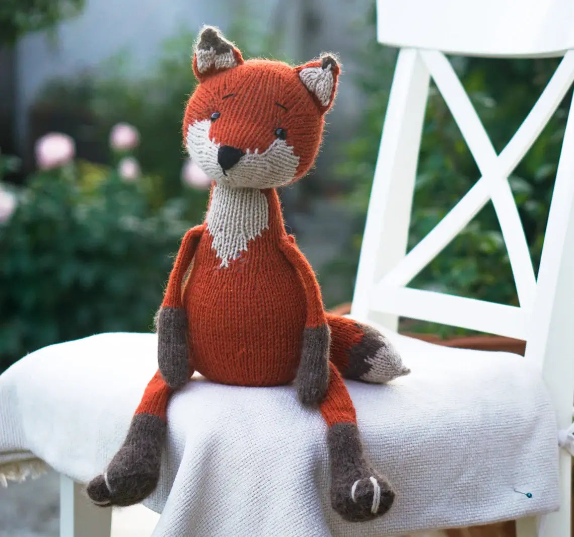 Fox and Wolf Knitting Pattern